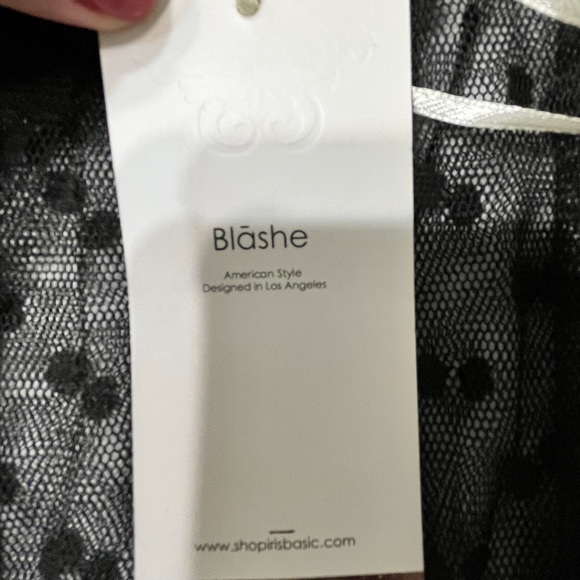 Blashe Women's blouse in transparent lace. - Picture 7 of 9